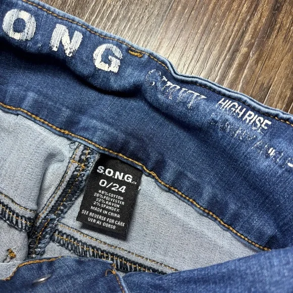S.O.N.G Long Women's High Rise Blue Jeans - Picture 4 of 4